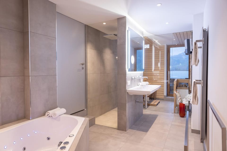 Shower, Sauna, Bathroom, Bath