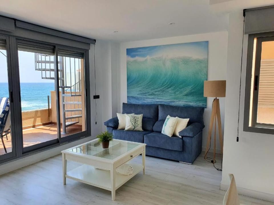Natural landscape, Balcony/Terrace, Living room, Seating area, Sea view