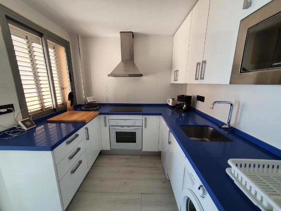 Coffee/tea facilities, Kitchen or kitchenette, dishwasher, minibar, pet friendly, stove
