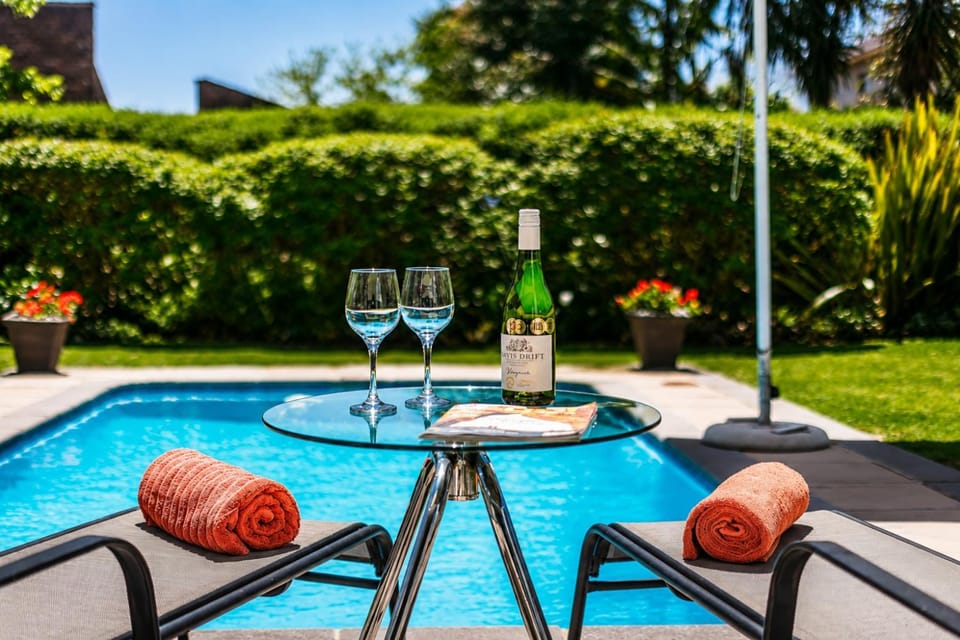 Pool view, Swimming pool