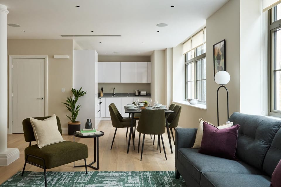 Coffee/tea facilities, Kitchen or kitchenette, Dining area