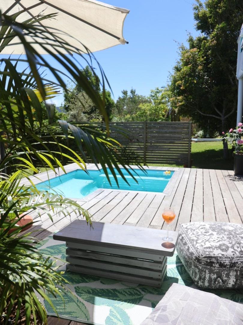 Lush Spacious Family Home between Beach & Town House in Knysna