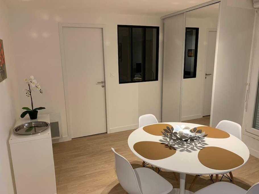 Jaurès - Centre ville - T1 bis au calme Apartment in Brest