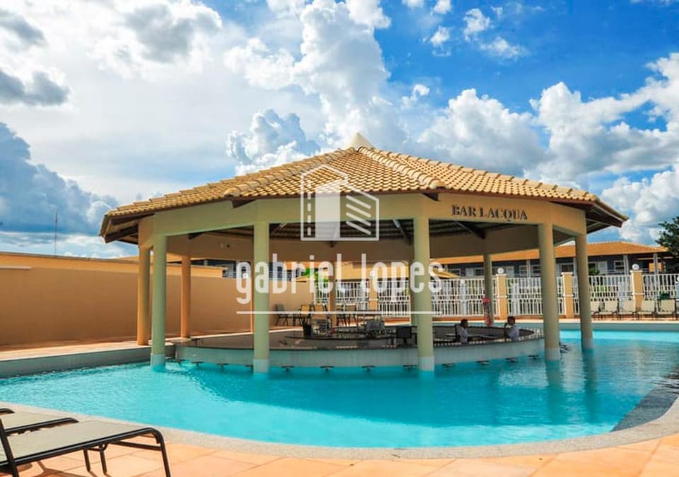 Restaurant/places to eat, Day, Lounge or bar, Pool view, Swimming pool