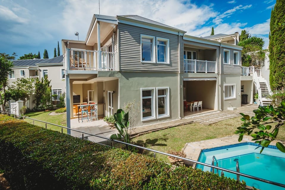 Property building, Neighbourhood, Pool view, Swimming pool