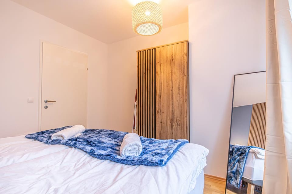 Bed, Bedroom, wardrobe