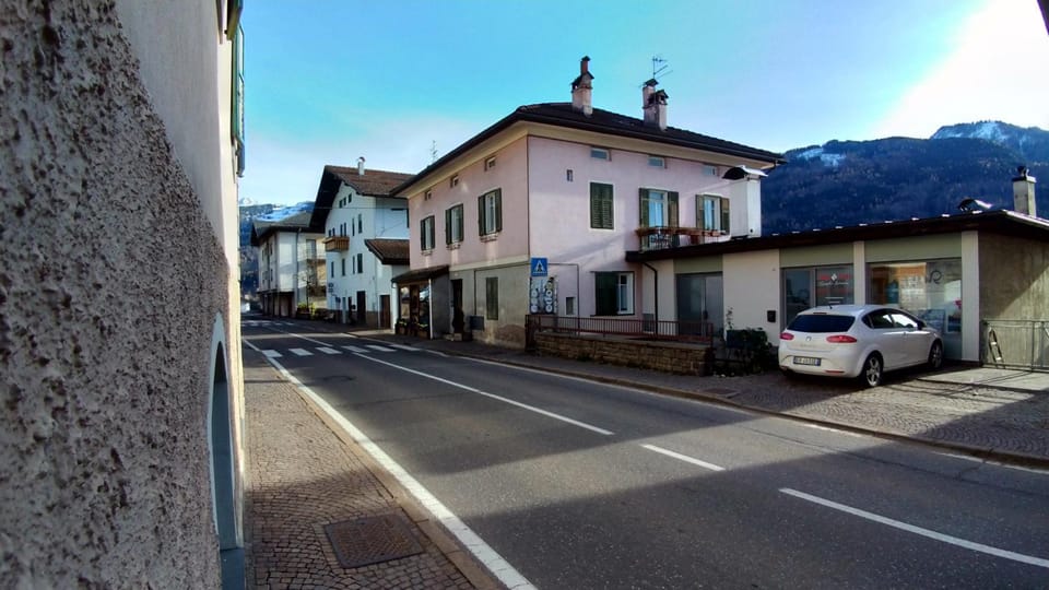 Property building, Neighbourhood, Parking