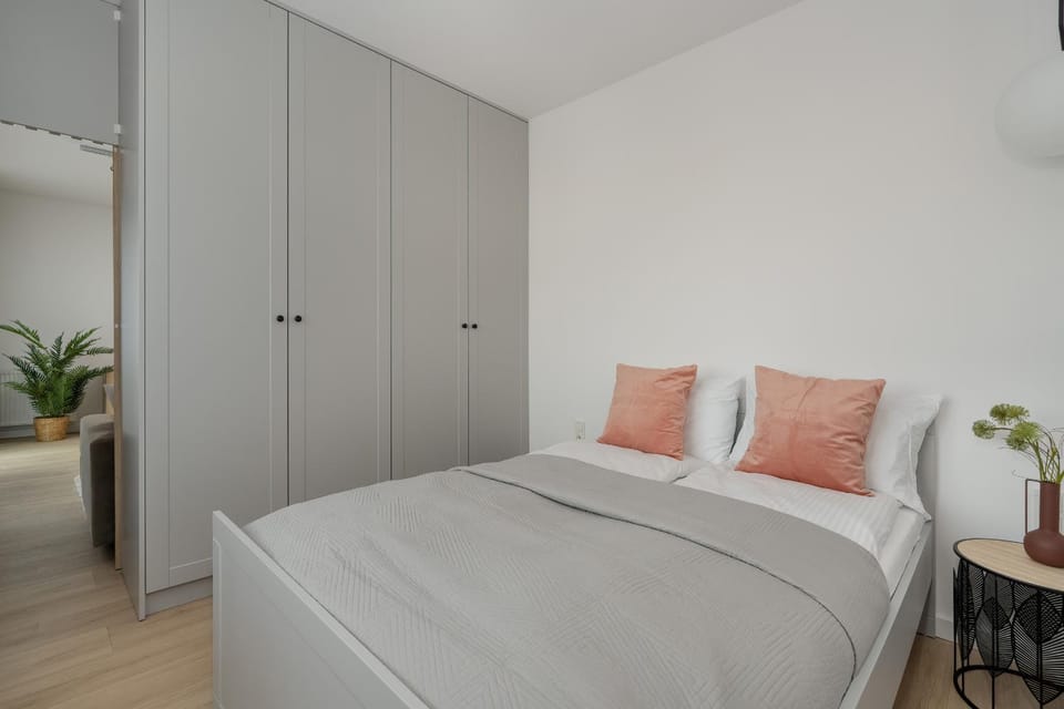 Bed, Photo of the whole room, Bedroom, wardrobe