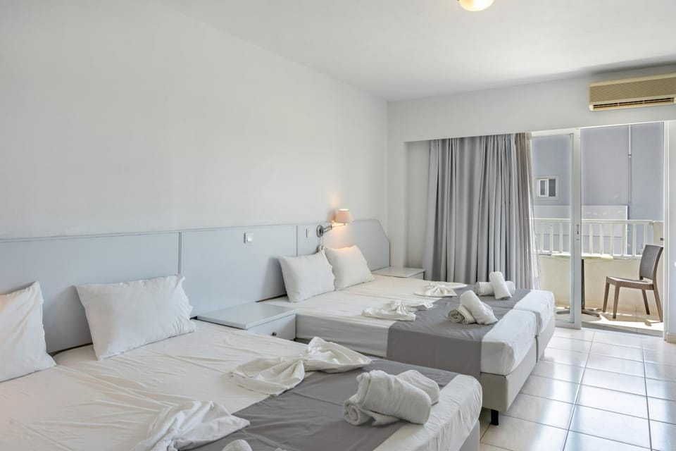 Property building, Living room, Bedroom