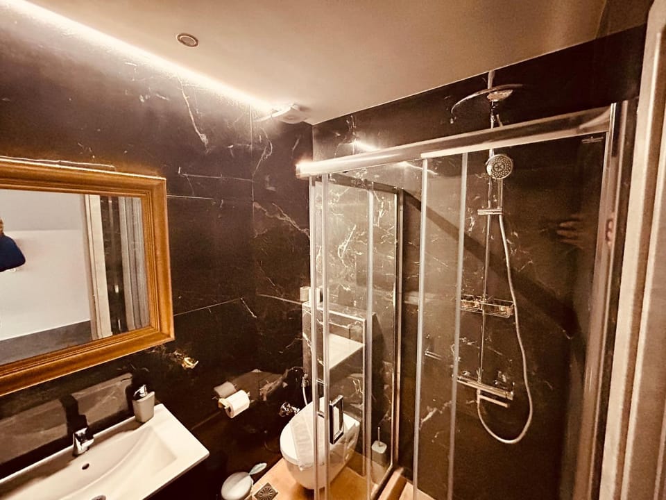 Shower, Bathroom