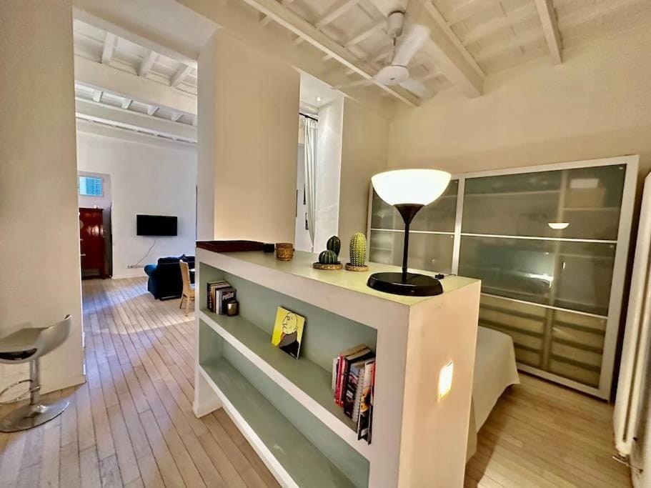 Near Ponte Vecchio: central luxury flat Apartment in Florence