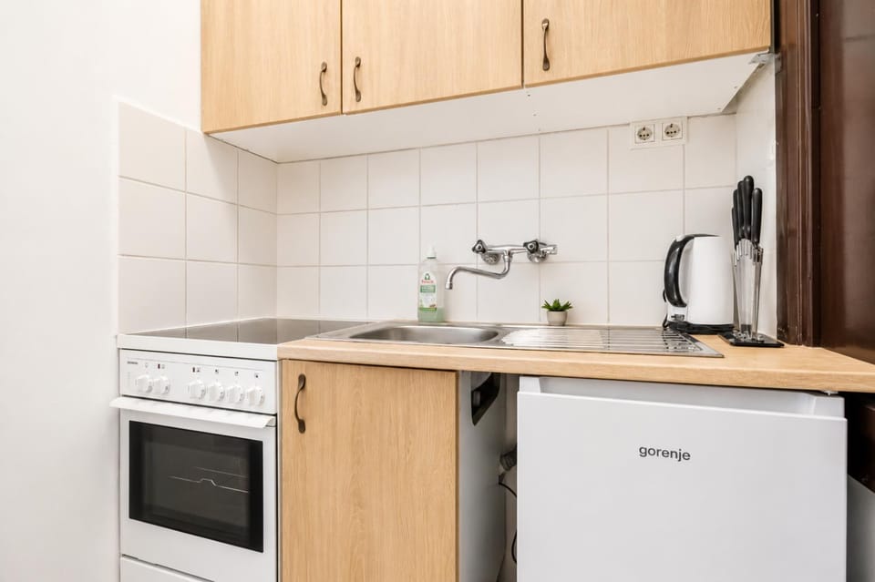 Kitchen or kitchenette, oven, stove, toaster
