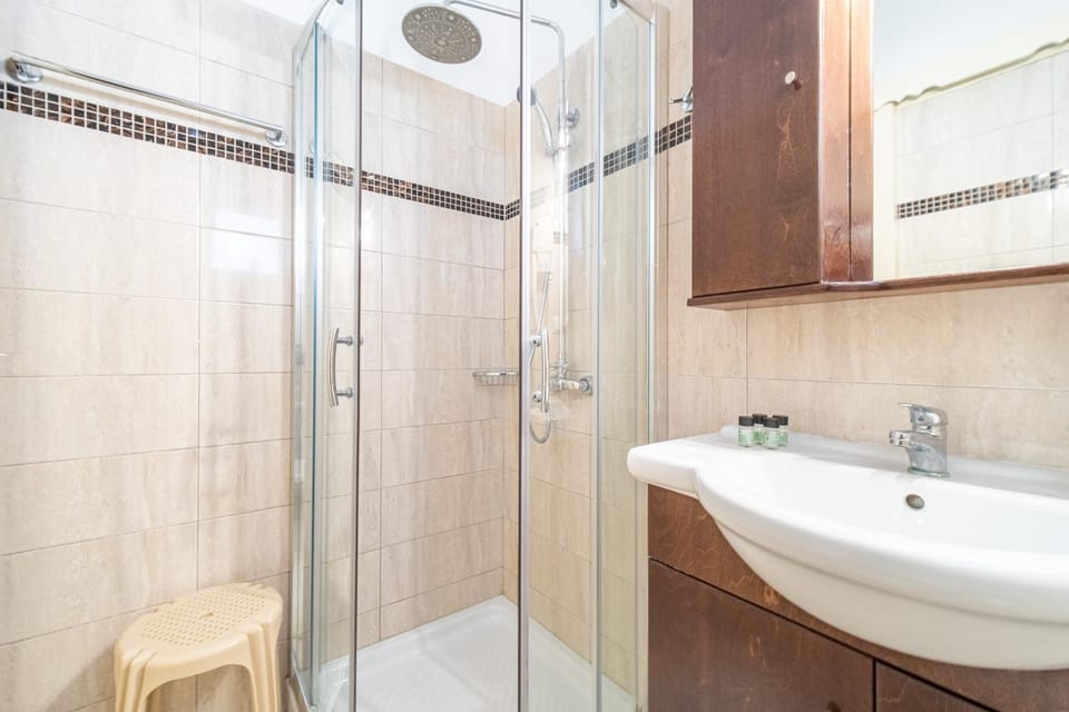 Bathroom, Living room