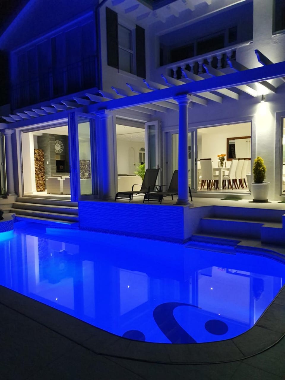 BBQ facilities, Balcony/Terrace, Swimming pool