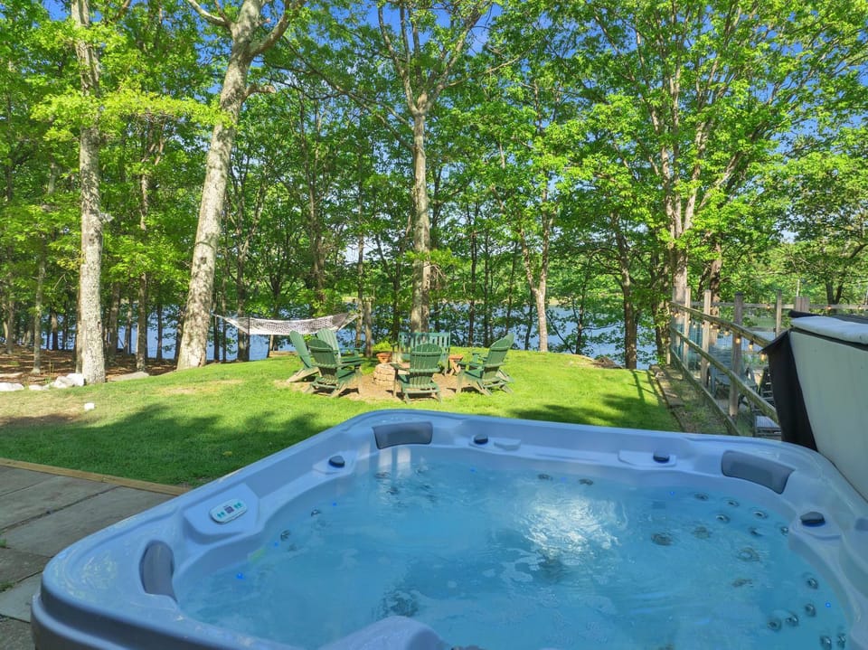 Spring, Day, Natural landscape, Hot Tub
