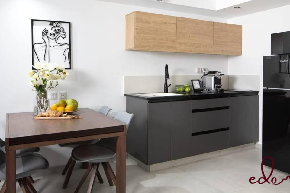 Coffee/tea facilities, Kitchen or kitchenette, minibar