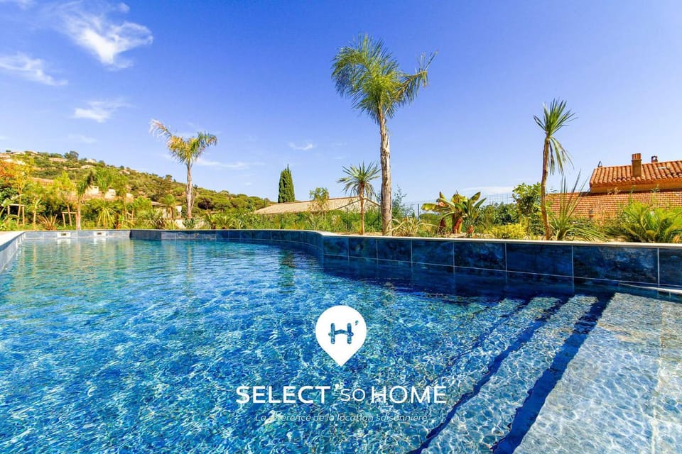 Day, Natural landscape, Pool view, Swimming pool