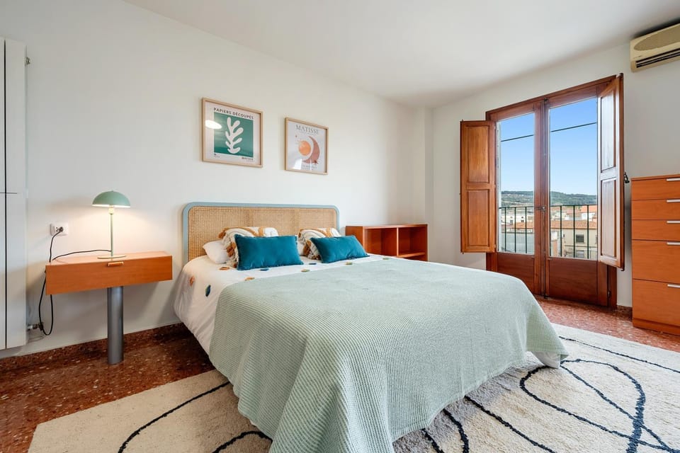 Living room, Bedroom
