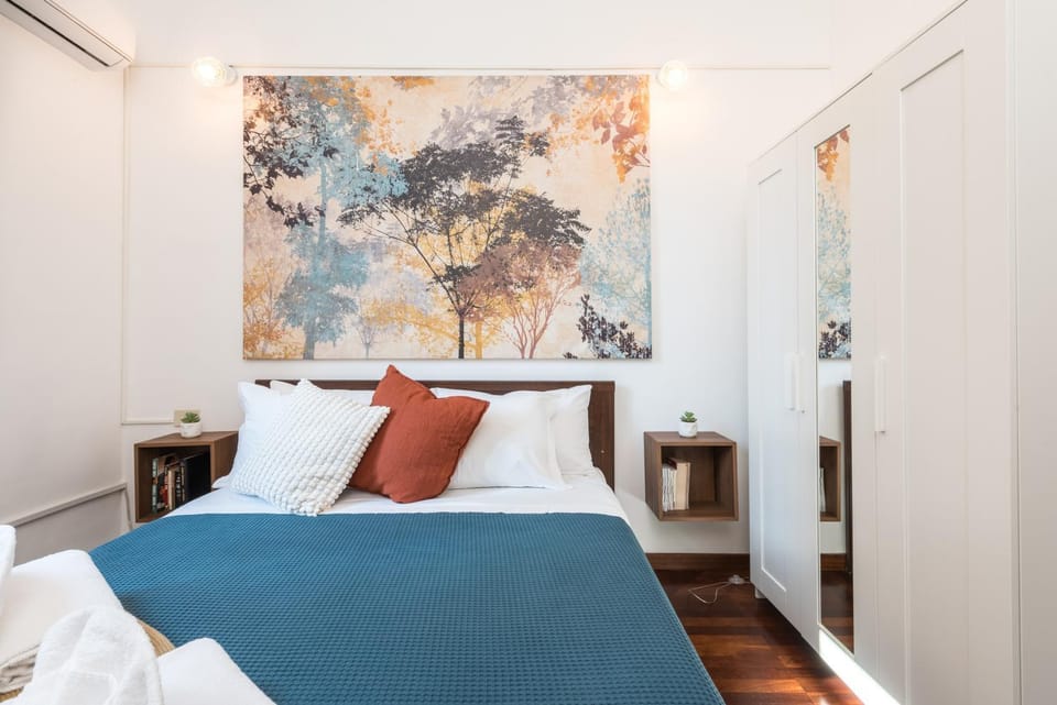 Bed, Photo of the whole room, Bedroom