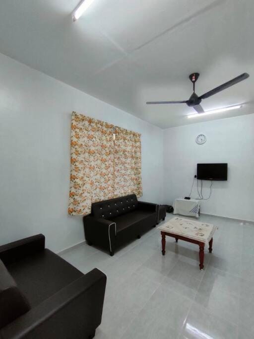 Homestay Usrati No. 17K (untuk muslims sahaja) House in Kedah