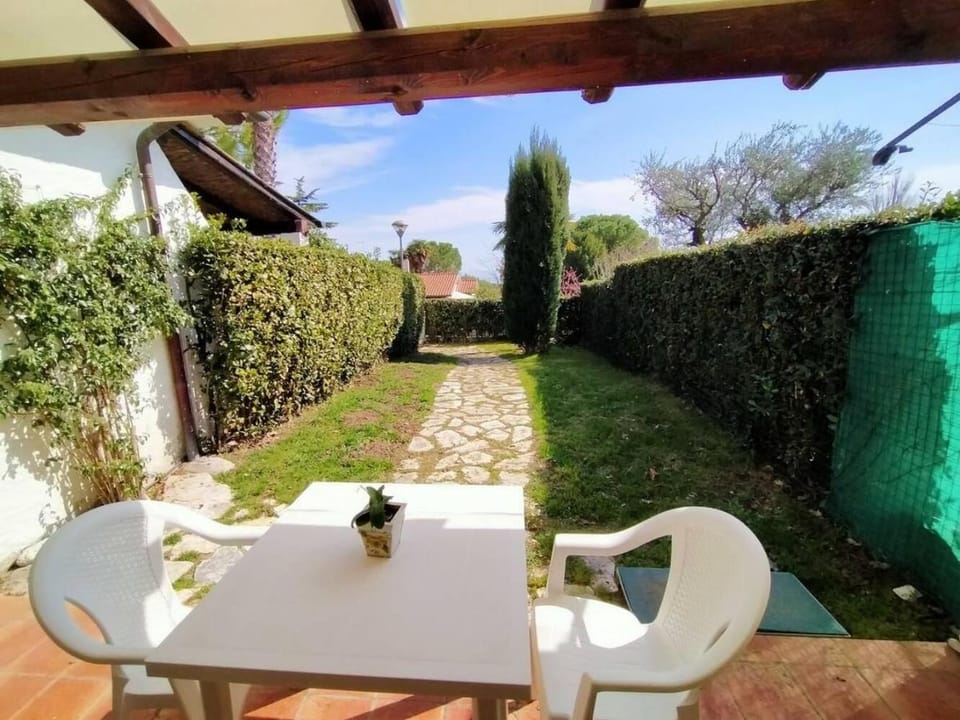 Property building, Garden, Garden view