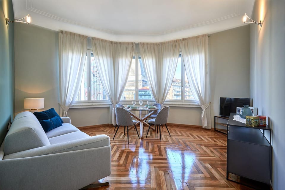 TV and multimedia, View (from property/room), View (from property/room), Living room, Seating area