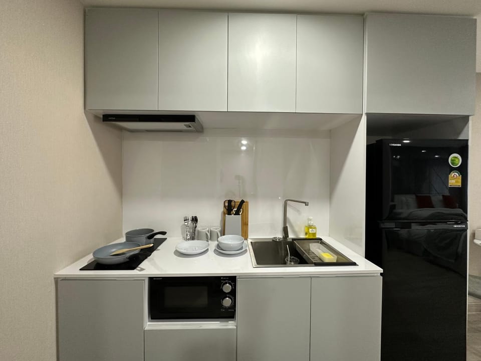 Kitchen or kitchenette, stove