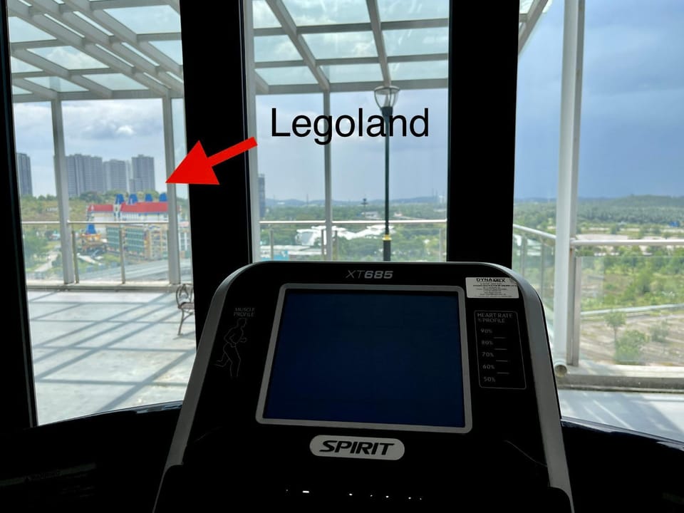 Disney Lakeview Walking to Legoland 2B2B Apartment in Johor