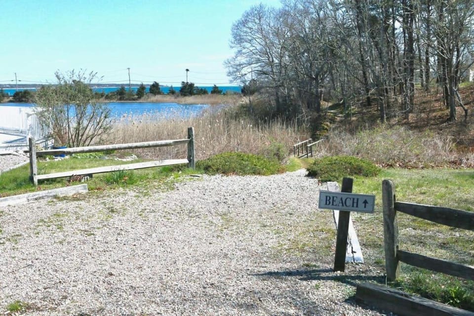 Stay On The Cape Vacation Rentals: Walk To Beach Hyannisport Three Bedroom House in Hyannis Port