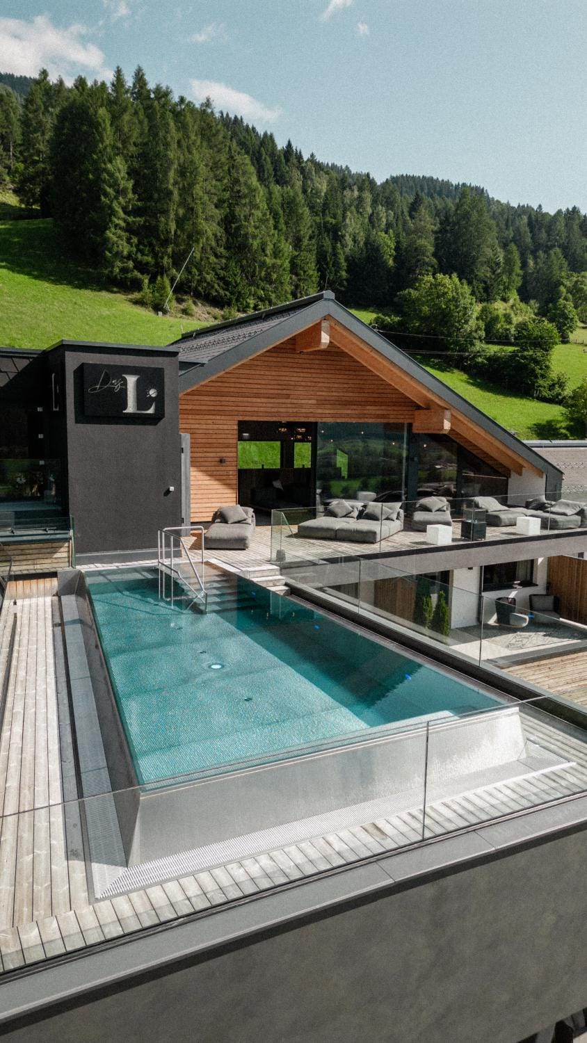 Day, Natural landscape, Mountain view, Pool view, Swimming pool, sunbed