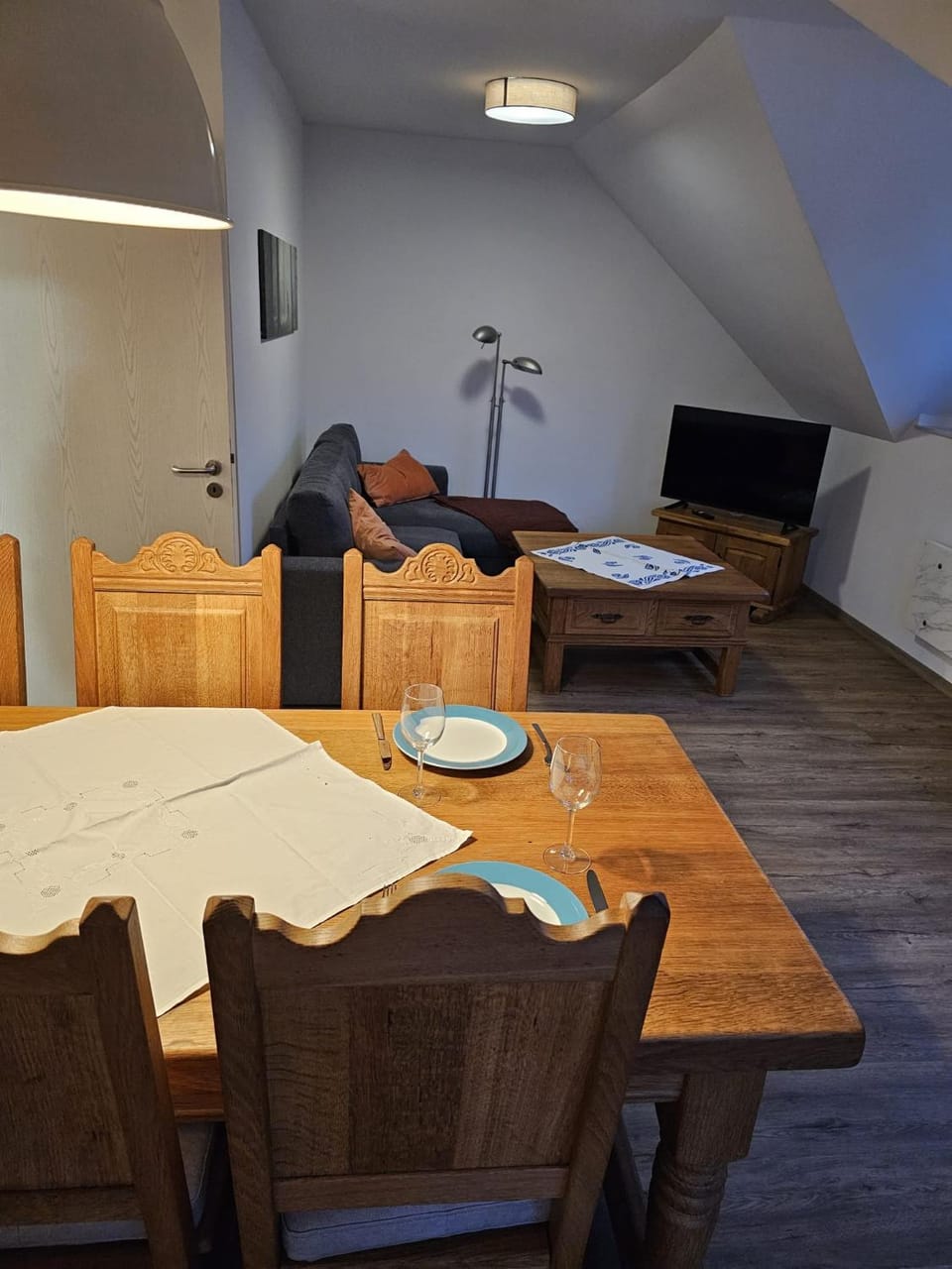 TV and multimedia, Photo of the whole room, Dining area