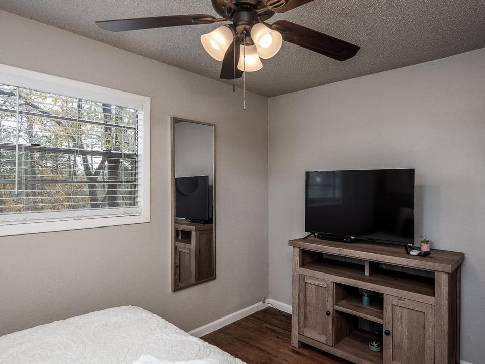 TV and multimedia, Bedroom