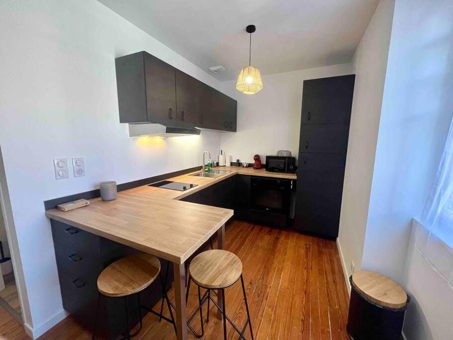 Appartement Climatisé 4 personnes / Centre-ville Apartment in Besançon