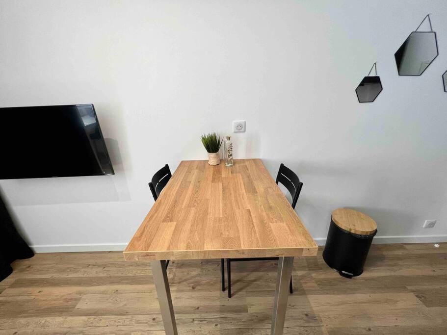 Appartement Climatisé / Centre-ville / 2 personnes Apartment in Besançon