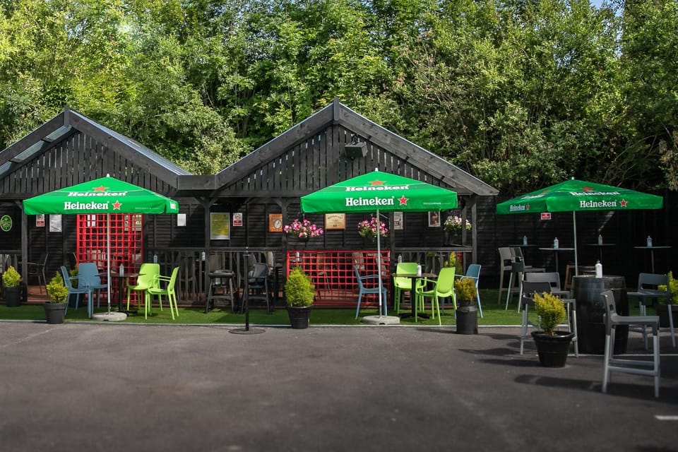 Property building, Restaurant/places to eat