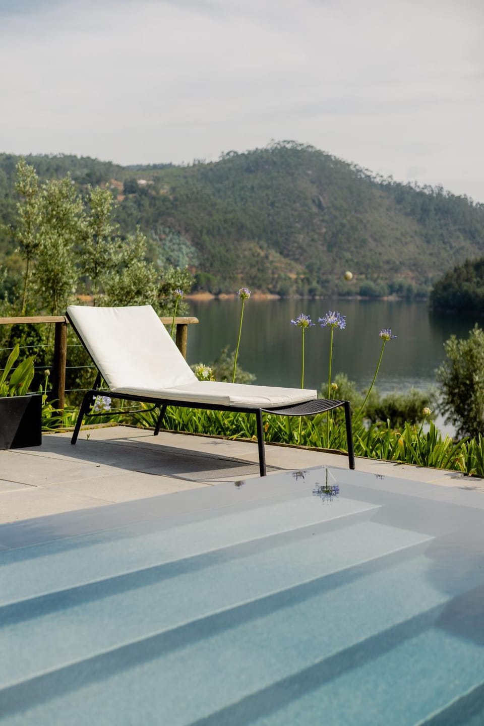 Mountain view, River view, Swimming pool, sunbed