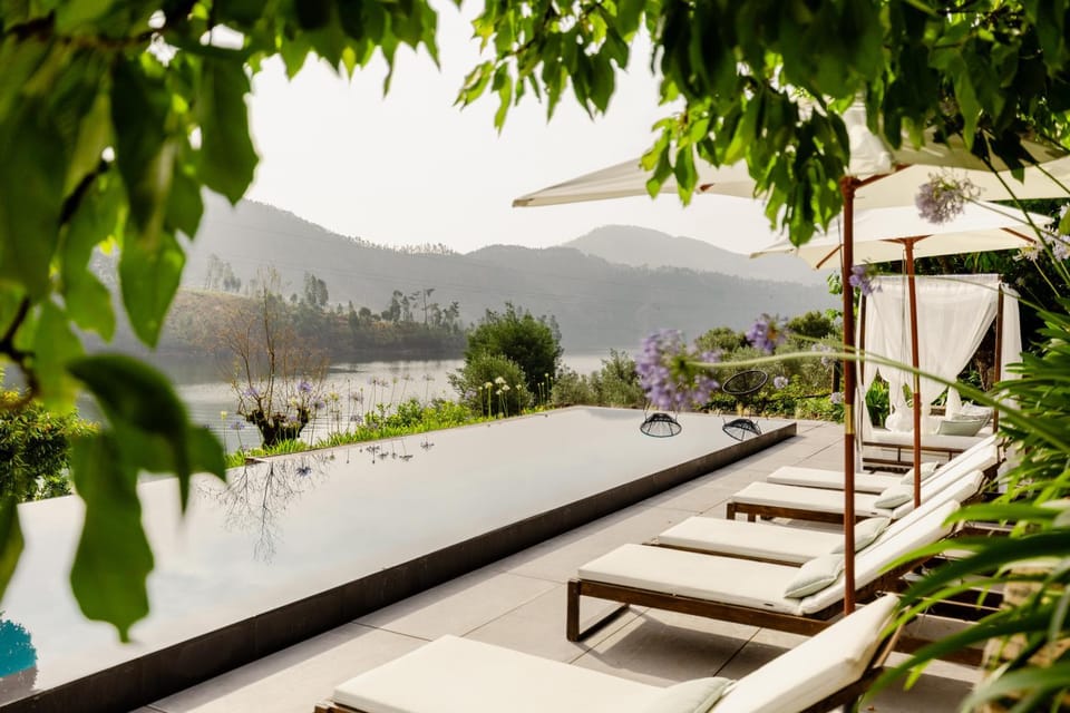 Mountain view, River view, Swimming pool, sunbed