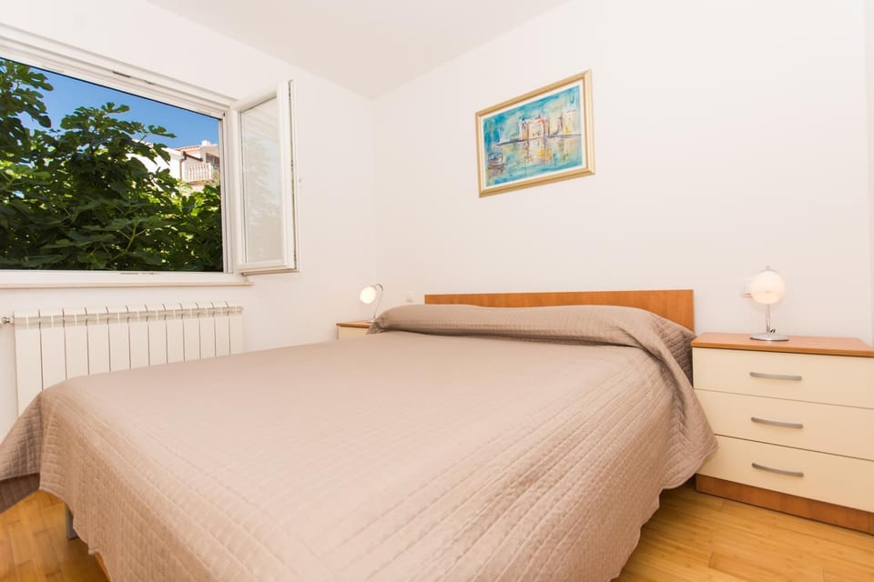 Apartments Vukman Apartment in Okrug Gornji