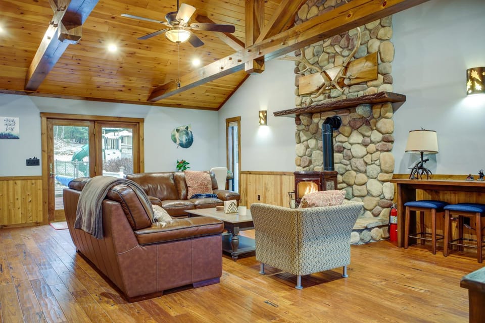 Adirondack Retreat w/ Heated Pool & Scenic Views! House in Capital District, NY, USA