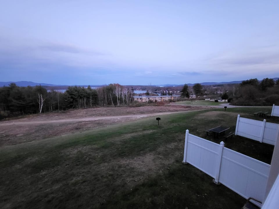Cedar Lodge Room w/ Lake Views! Apartment in Laconia