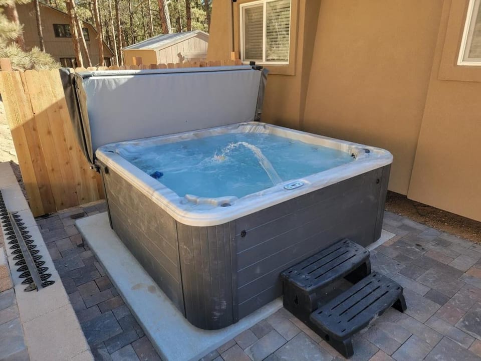 Mountain Sanctuary - Family Retreat House in Woodland Park