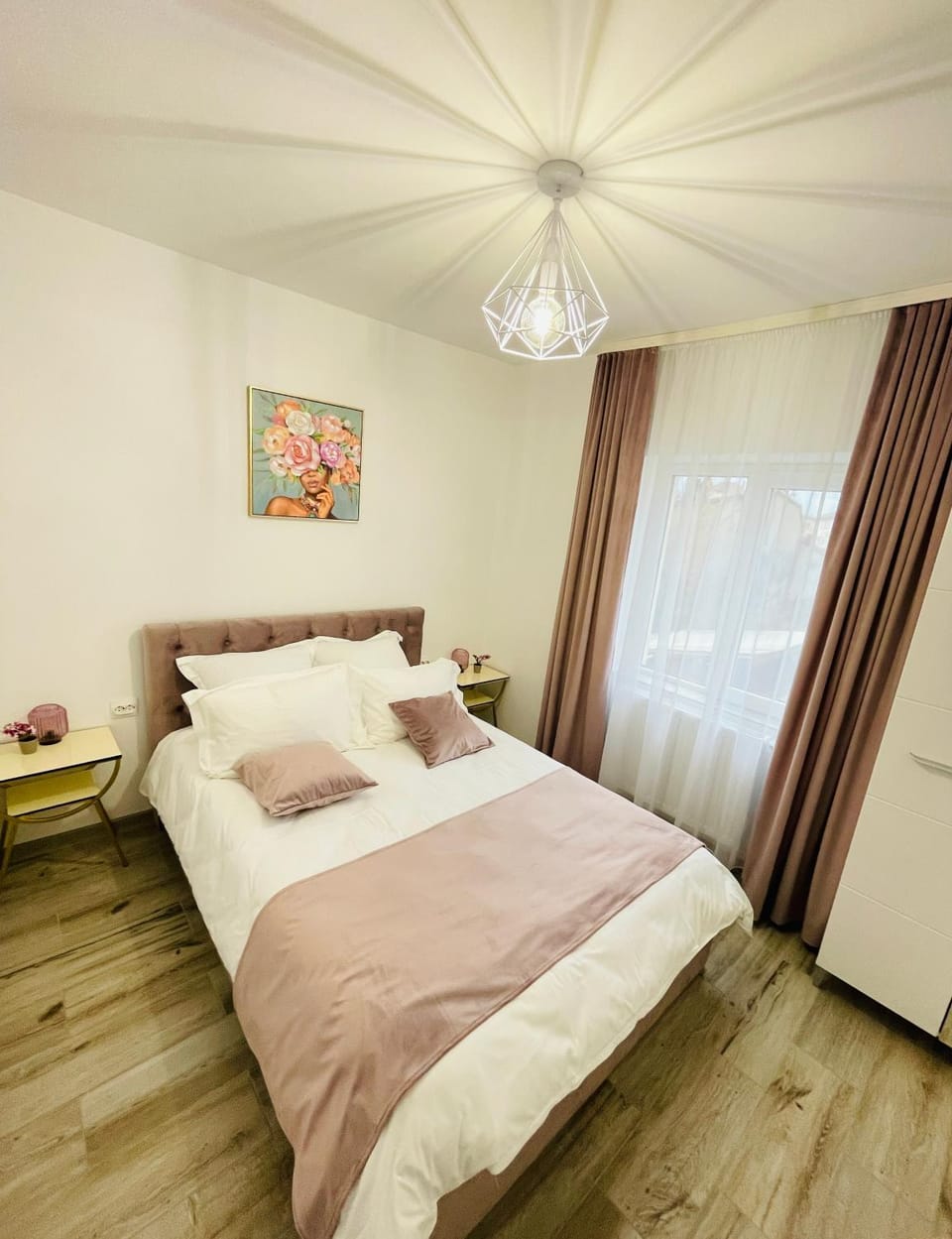 Apartament CHIC Apartment in Romania