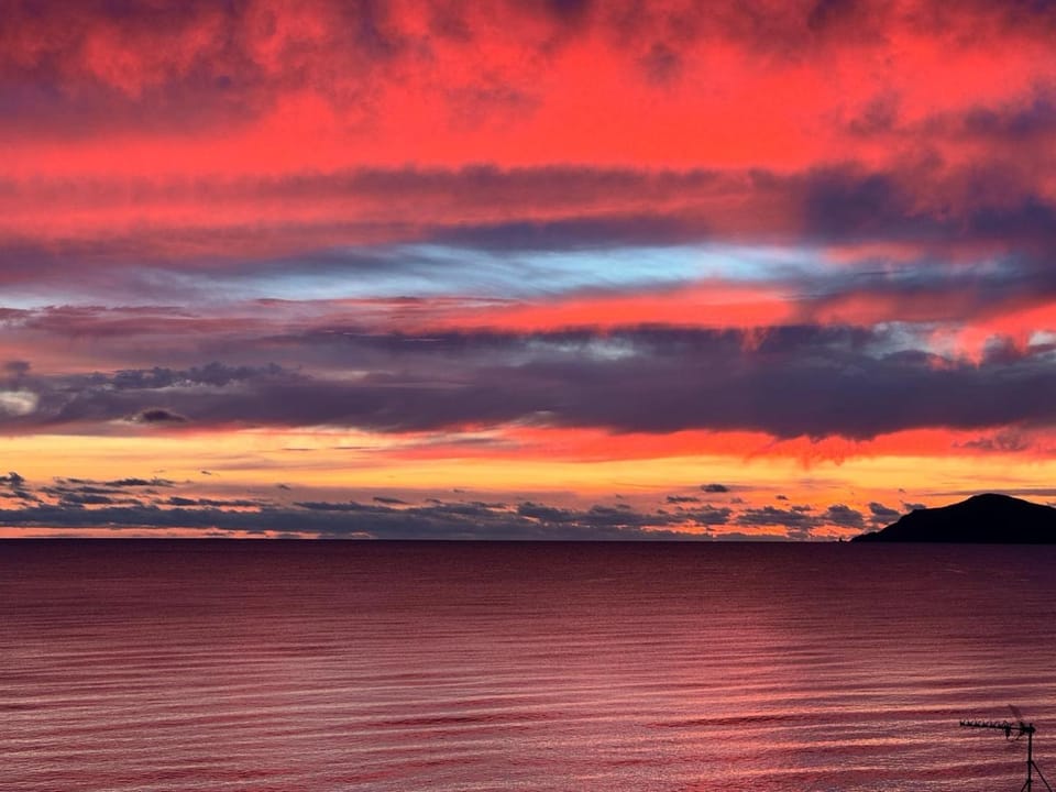 Absolute Beachfront Holiday Home With Private Beach Access To Swim Beach Spectacular Sunsets House in Wellington Region