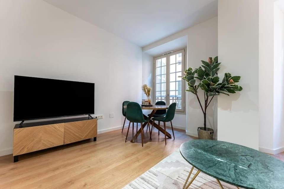 Premium flat in Malaga Center with Free Parking Apartment in Malaga