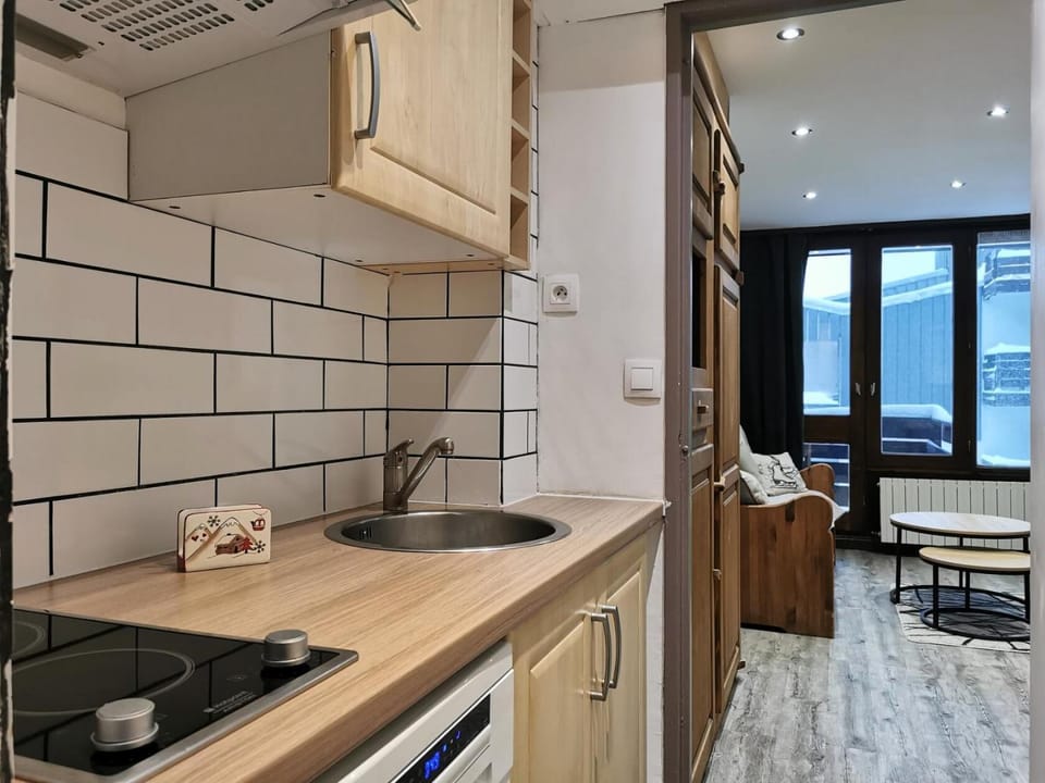 Bathroom, oven, kitchen