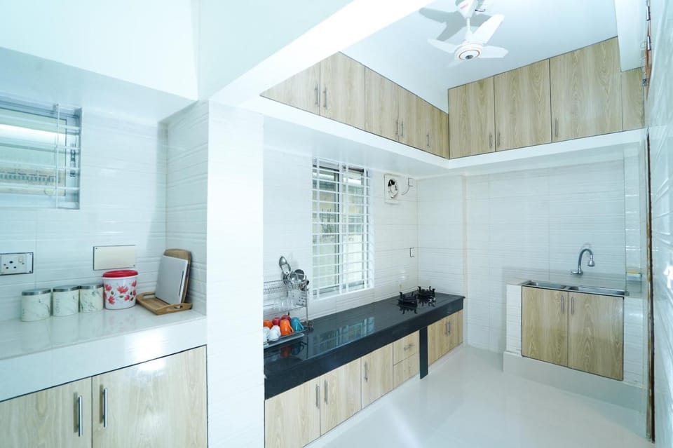 Alom Manzil - 4 Bedroom Family Home Apartment in Bangladesh