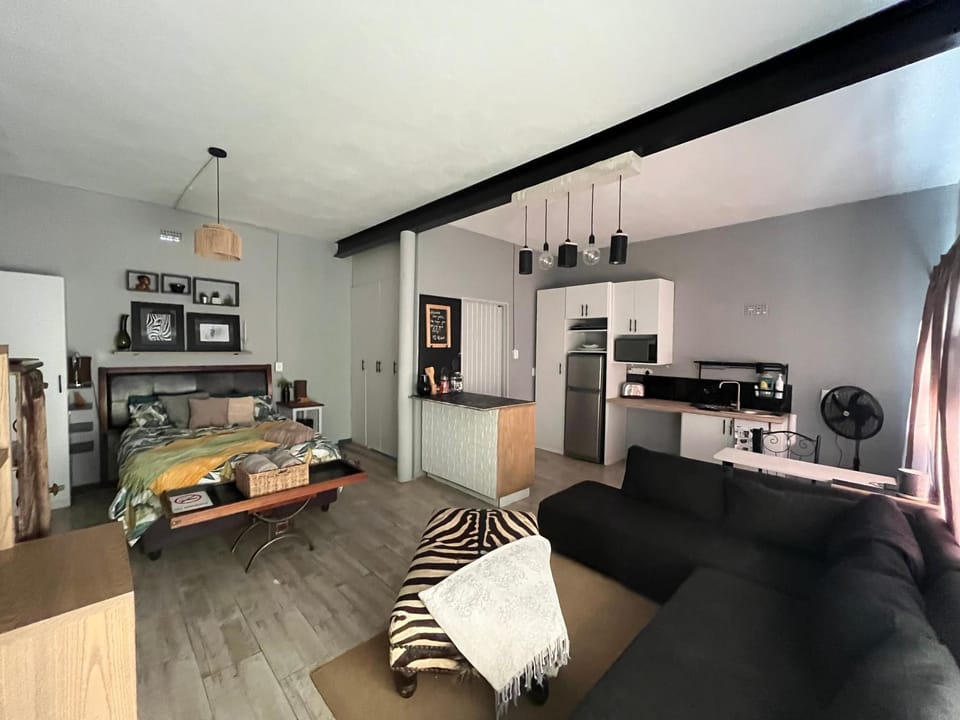 Kitchen or kitchenette, Living room, Photo of the whole room, Bedroom
