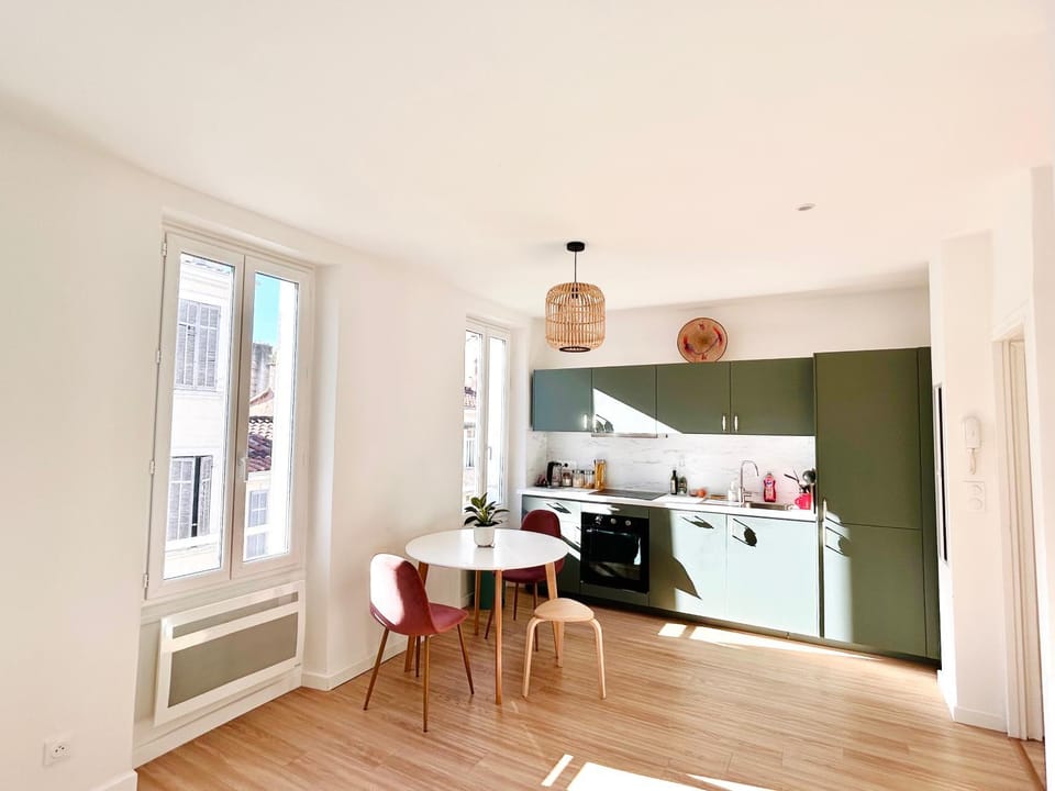 Kitchen or kitchenette, Living room