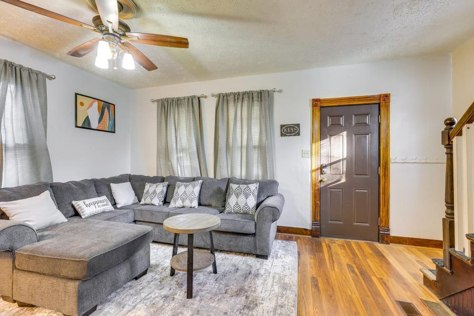 3 Mi to Golf - Beatrice Vacation Home! House in Nebraska
