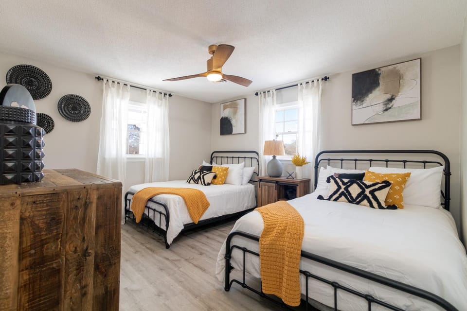 Bed, Bedroom